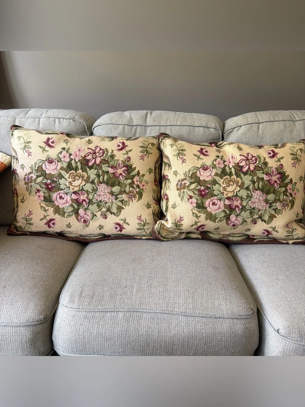 2 - 18x24 VTG floral pillows a needlepoint style woven with pink & Tan roses